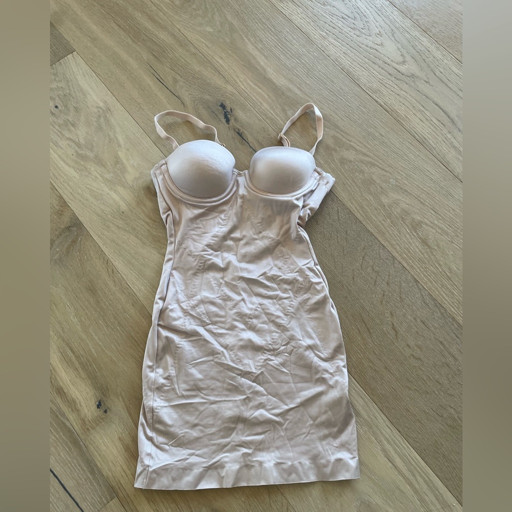 Victoria's Secret Light Nude Shaping Slip with Built-In Bra